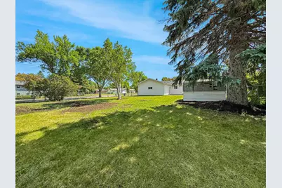 2403 18th Street S, Moorhead, MN 56560 - Photo 24