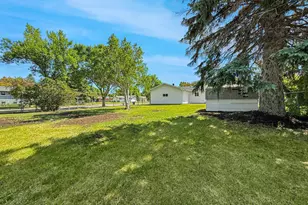 2403 18th St S, Moorhead, MN 56560 - Photo 24