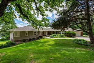 7011 Willow Creek Rd, Eden Prairie, MN 55344 - Photo 4