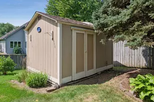 10441 Lee Dr, Eden Prairie, MN 55347 - Photo 46