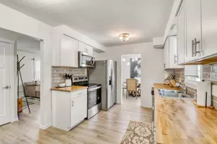 2402 Broadway N, Fargo, ND 58102 - Photo 10