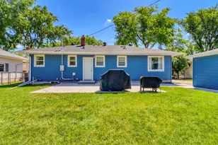 2402 Broadway N, Fargo, ND 58102 - Photo 46