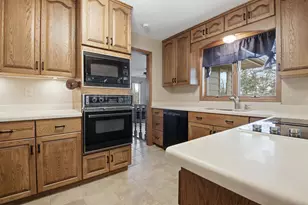 2932 N Plum Tree Circle, Menomonie, WI 54751 - Photo 6
