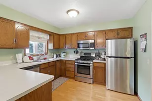 10824 95th Pl N, Maple Grove, MN 55369 - Photo 8