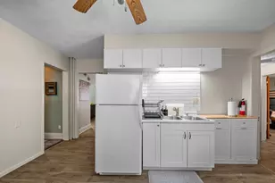 665 5th St E, Saint Paul, MN 55106 - Photo 16