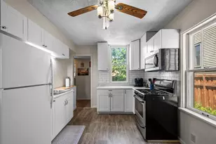 665 5th St E, Saint Paul, MN 55106 - Photo 10