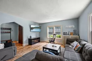 665 5th St E, Saint Paul, MN 55106 - Photo 18