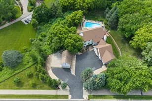 8850 Audubon Rd, Chanhassen, MN 55317 - Photo 32