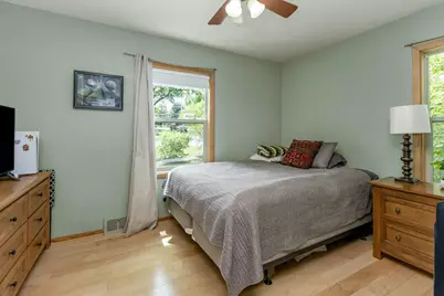 2087 Eldridge Avenue E, North Saint Paul, MN 55109 - Photo 12