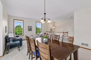 9993 Pincherry Ln, Eden Prairie, MN 55347 - Photo 8