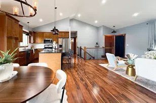 3927 Stone Point Dr NE, Rochester, MN 55906 - Photo 6