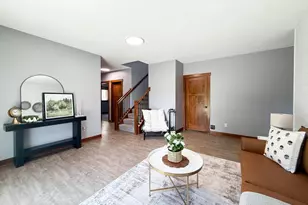 3927 Stone Point Dr NE, Rochester, MN 55906 - Photo 10