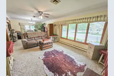 621 10th Ave., Clarkfield, MN 56223 - Photo 6