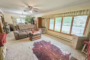 621 10th Ave, Clarkfield, MN 56223 - Photo 6