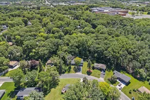 8435 Wesley Dr, Golden Valley, MN 55427 - Photo 48