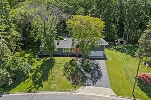 8435 Wesley Dr, Golden Valley, MN 55427 - Photo 46