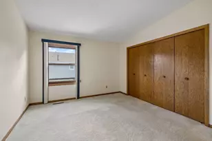5317 Highpointe Terrace, Bloomington, MN 55437 - Photo 16