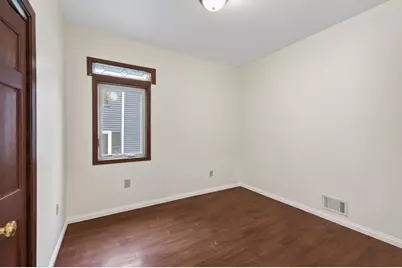 1067 Wilson Avenue, Saint Paul, MN 55106 - Photo 8