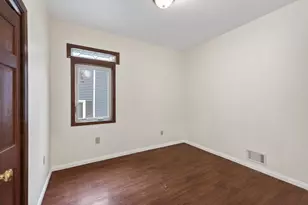 1067 Wilson Ave, Saint Paul, MN 55106 - Photo 8
