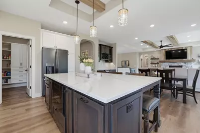 977 Pheasant Run S, Lino Lakes, MN 55014 - Photo 2