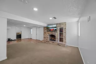 7000 Dallas Rd, Brooklyn Center, MN 55430 - Photo 32