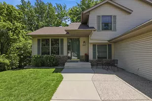 9953 Starlight Dr, Woodbury, MN 55125 - Photo 48