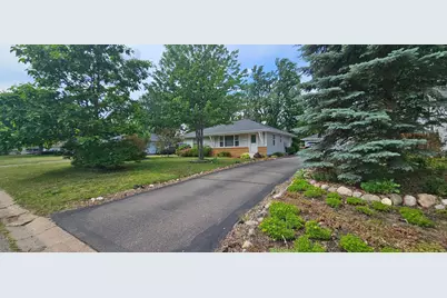 211 92nd Avenue NE, Blaine, MN 55434 - Photo 2
