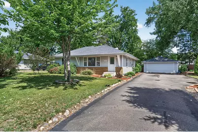211 92nd Avenue NE, Blaine, MN 55434 - Photo 2