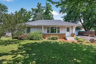 211 92nd Ave NE, Blaine, MN 55434 - Photo 4