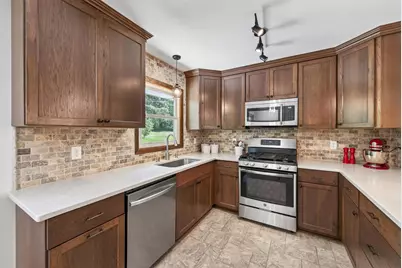 6911 Ticonderoga Trail, Eden Prairie, MN 55346 - Photo 8
