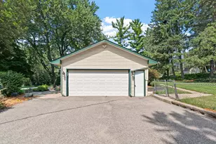 6911 Ticonderoga Trail, Eden Prairie, MN 55346 - Photo 38