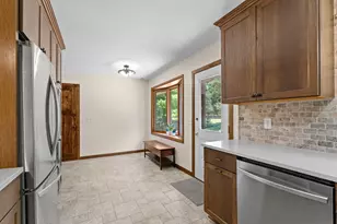 6911 Ticonderoga Trail, Eden Prairie, MN 55346 - Photo 12