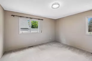 1790 Crestridge Ln, Eagan, MN 55122 - Photo 10