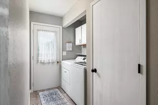 731 N 4th St, La Crescent, MN 55947 - Photo 22