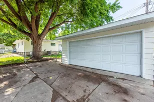 5214 Oliver Ave N, Minneapolis, MN 55430 - Photo 30