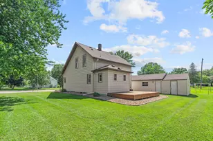 720 Fir Ave, Bird Island, MN 55310 - Photo 8