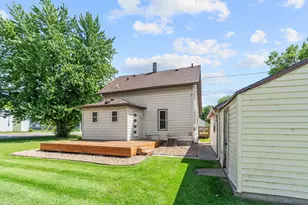 720 Fir Ave, Bird Island, MN 55310 - Photo 8