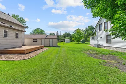 720 Fir Avenue, Bird Island, MN 55310 - Photo 10