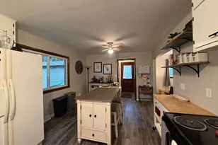 318 N Austin Ave, Litchfield, MN 55355 - Photo 8