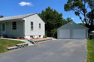 8519 Stevens Ave S, Bloomington, MN 55420 - Photo 2