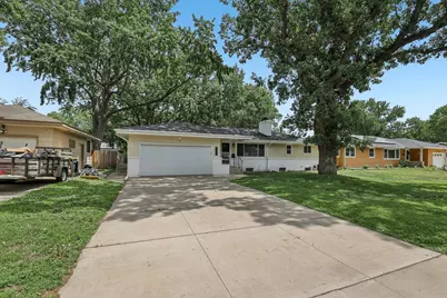 5518 Regent Avenue N, Crystal, MN 55429 - Photo 2