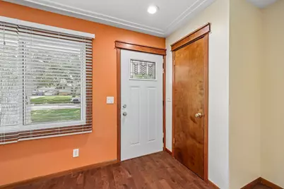 5518 Regent Avenue N, Crystal, MN 55429 - Photo 8