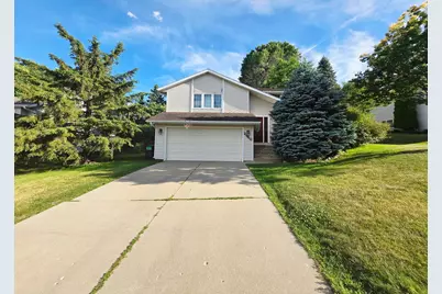 2640 59th Street NW, Rochester, MN 55901 - Photo 1