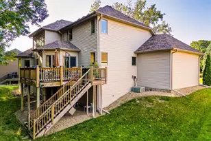 10725 55th Ave N, Plymouth, MN 55442 - Photo 32