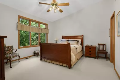 7081 Crowne Oak Road, Eden Prairie, MN 55344 - Photo 18