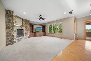 5352 Scenic Oak Dr SW, Rochester, MN 55902 - Photo 10