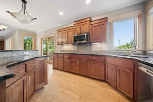 5352 Scenic Oak Dr SW, Rochester, MN 55902 - Photo 18