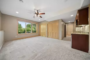 5352 Scenic Oak Dr SW, Rochester, MN 55902 - Photo 22