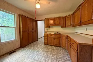217 W Oak St, Osakis, MN 56360 - Photo 6