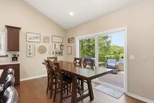2657 Goodview Ave N, Oakdale, MN 55128 - Photo 4